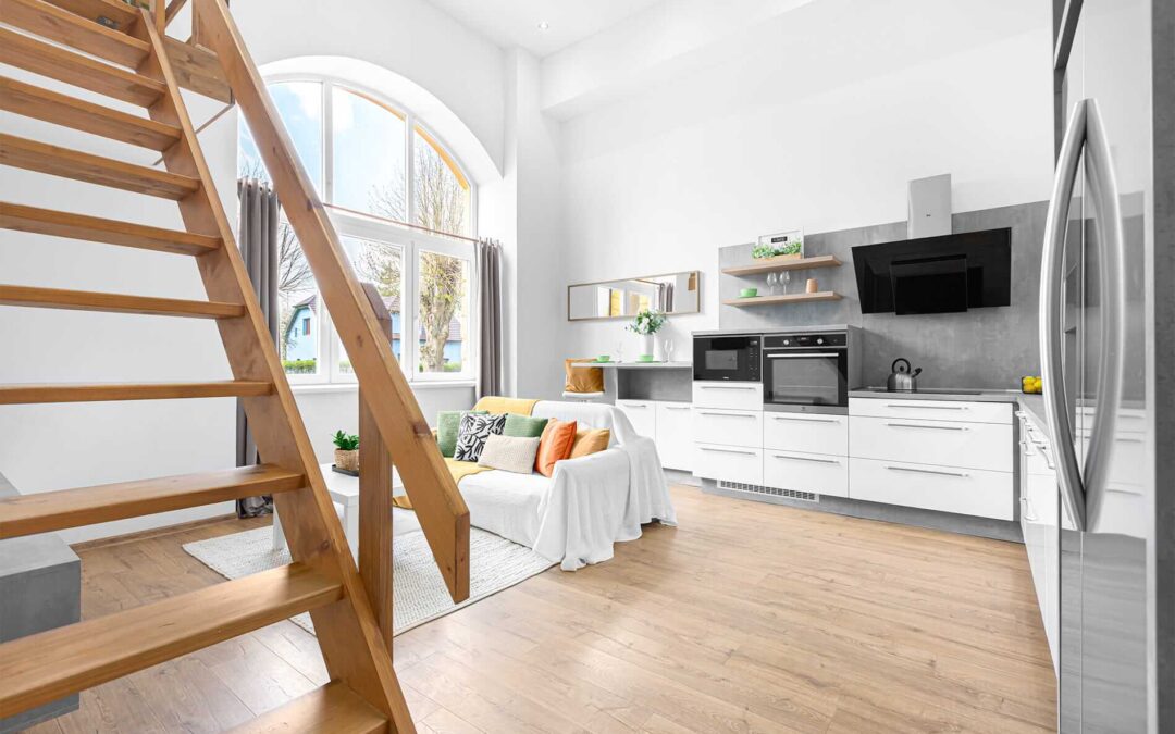 Byt 2+kk, Železnice