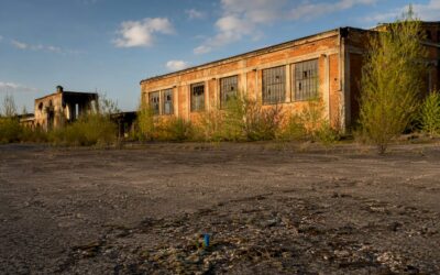 Brownfield vs greenfield: jak vybrat pozemek pro udržitelný projekt v&nbsp;ČR